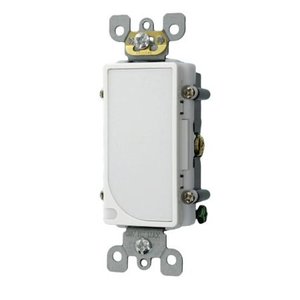 lot 49919 image: Leviton 6527-W 120V AC Decora LED Full Guide Light, White