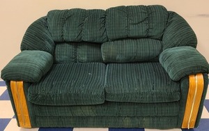 lot 21033 image: 5 ft green love seat with wood trim