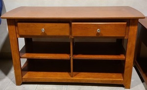 lot 21004 image: Nice Entryway Table (solid wood)