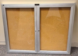 lot 21031 image: 4 ft x 3ft metal & plexiglass framed corkboard