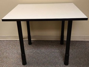 lot 21020 image: 3 ft cafe table with adjustable base