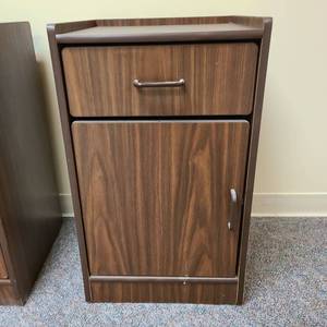 lot 21052 image: wood cabinet with drawer