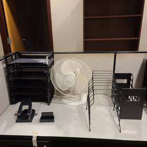 lot 21066 image: lot of 6 items for your desk