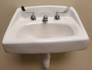 lot 21071 image: american standard sink