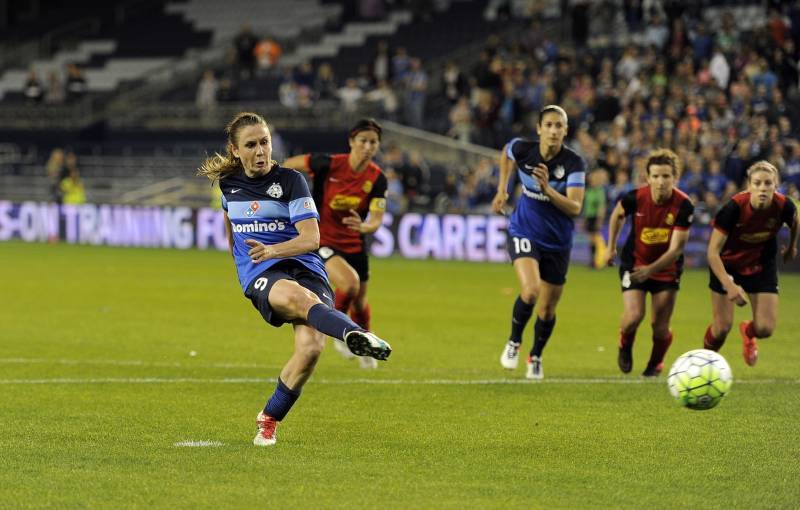 lot 1325 image: One Hour Small-Group (up to 10 players) Training Session with Heather OReilly & Yael Averbuch