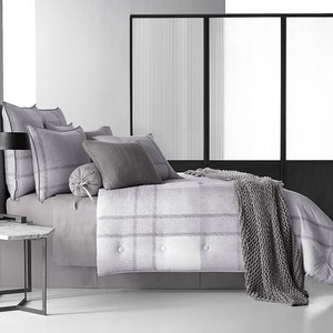 lot 383 image: Oscar Oliver - Leighton California King Comforter Set Bedding - Retail $239.99