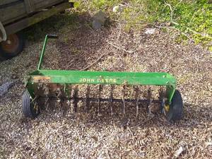 lot 103 image: John Deere Aerator
