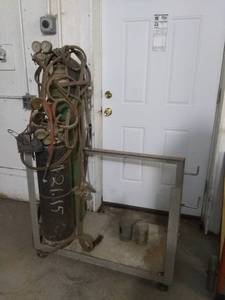 lot 109 image: Oxy Acetylene Cutting Torch Set on Cart