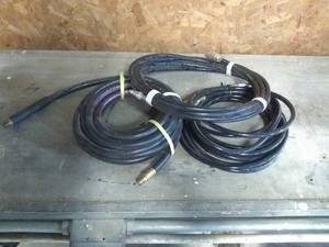 lot 218 image: Air Hose Lot of 3
