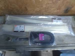 lot 224 image: Lot of Cable Ties