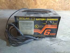 lot 228 image: 6 Amp Battery Charger