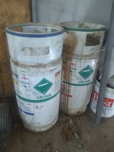lot 309 image: Pair of Empty 17gal Insulation Canisters