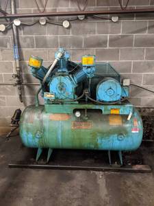 lot 22351 image: Air Compressor - Serial # 457X4699