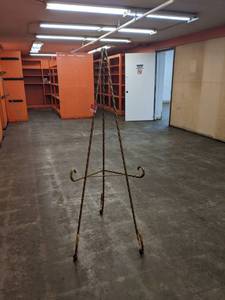 lot 22355 image: Iron Easal - Gold