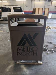 lot 22364 image: Metro North metal trash can