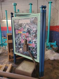 lot 22388 image: Outdoor Sign Kiosk
