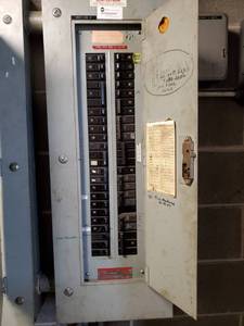 lot 22401 image: GE NLAB Breaker Panel
