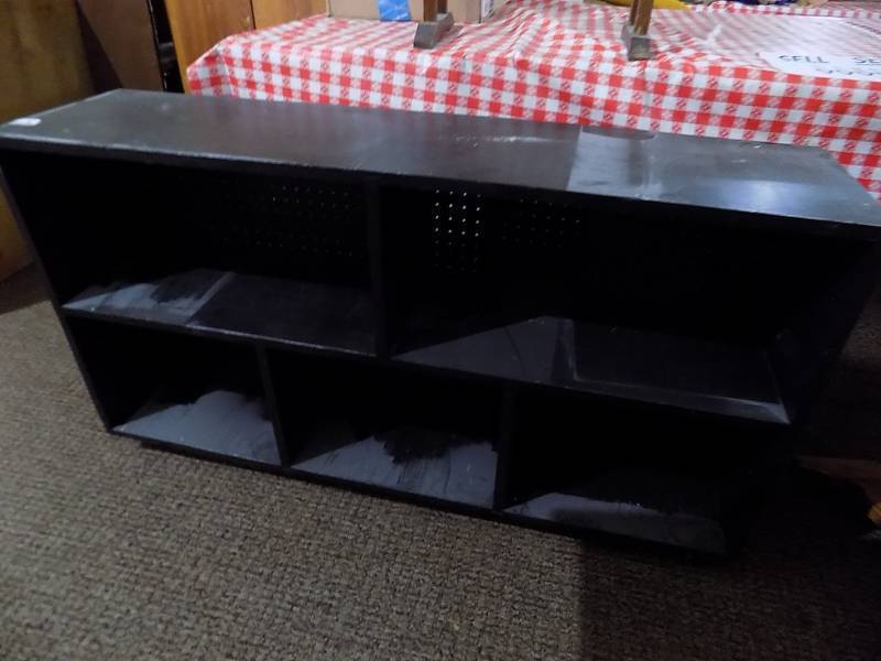 lot 5037 image: Black Low Shelf