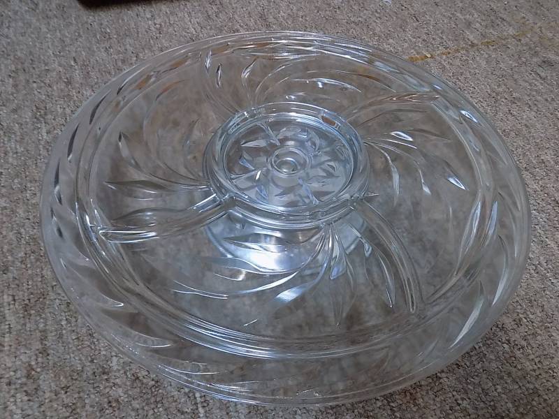 lot 5114 image: Vintage Relish Tray