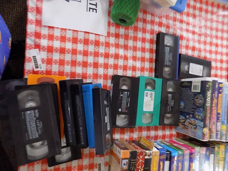 lot 5128 image: Large Lot of VHS Tapes