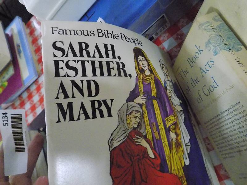 lot 5134 image: 18 Vintage Religious Books