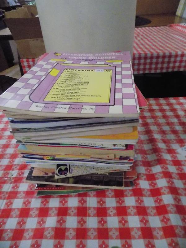 lot 5135 image: Large Stack of Kids Religious Activity Books