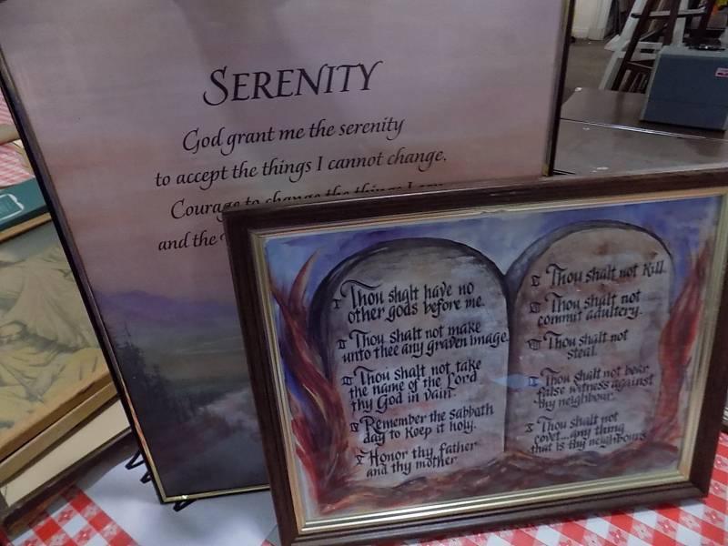 lot 5143 image: Serenity Prayer & 10 Commandments