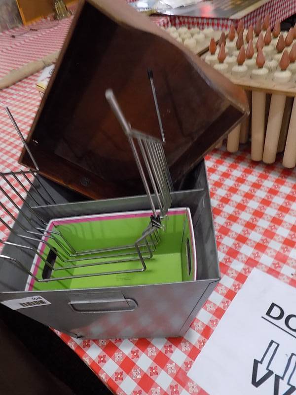 lot 5148 image: Miscellaneous Office Items