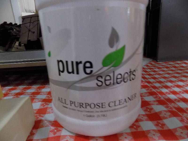 lot 5160 image: Cleaner (2 Partial Gallons)