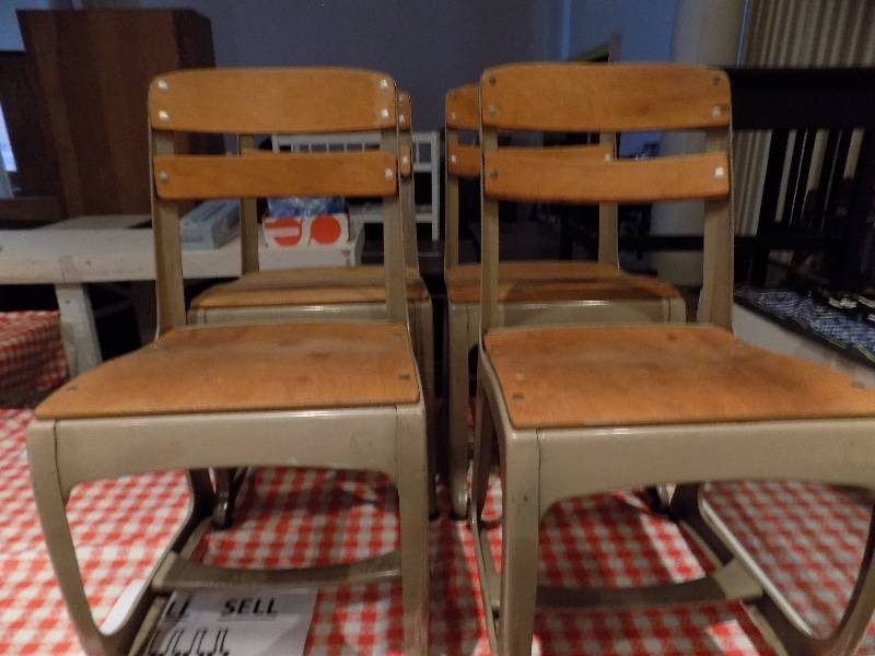 lot 5225 image: Student Chairs - 15 In high (4 ea)