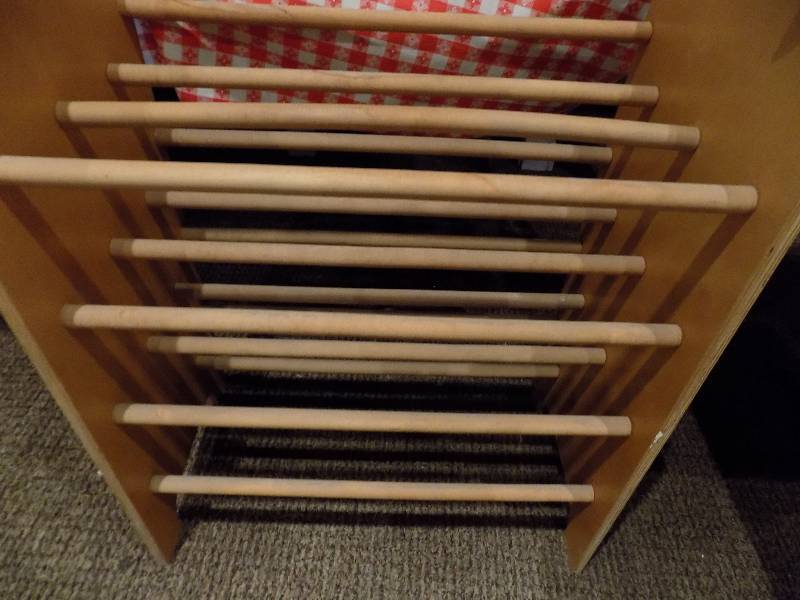 lot 5229 image: Bin for Holding Crafts