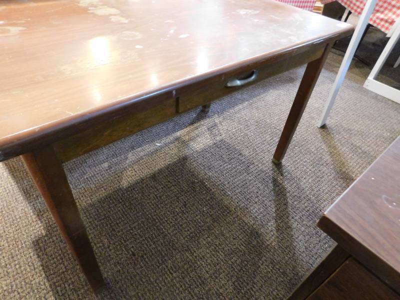 lot 5330 image: Side Table