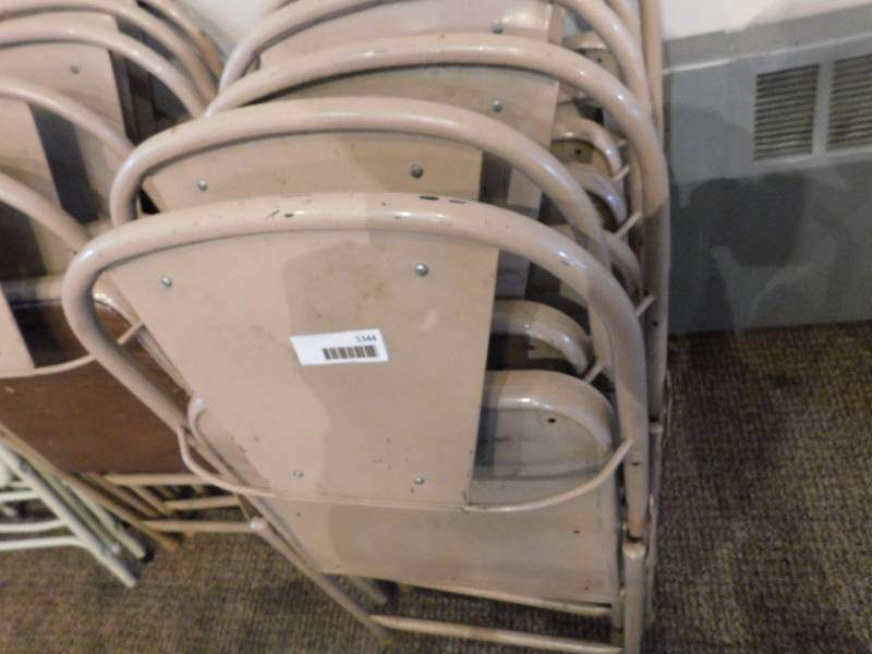 lot 5344 image: Folding Chairs