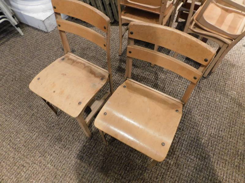 lot 5347 image: School Desk Chairs
