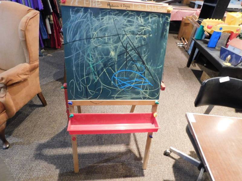 lot 5388 image: Childs 2-Sided Art Easel