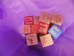 lot 5411 image: Bag of Vintage Wood Blocks