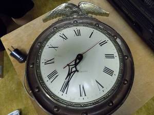 lot 5445 image: Vintage Electric Clock