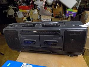 lot 5443 image: Lenox Portable Sound System