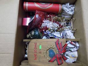 lot 5467 image: Christmas Lot