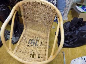 lot 5472 image: Wicker Swivel Chair