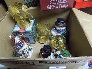 lot 5465 image: Christmas Lot