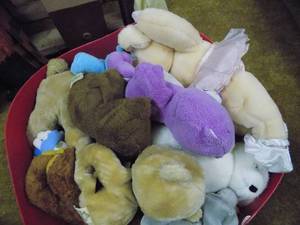 lot 5508 image: Pink Tote of Stuffies
