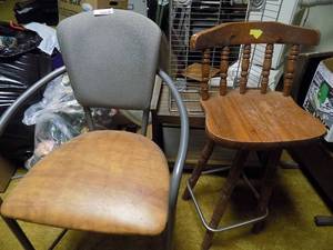 lot 5479 image: Bar Stools (2 ea)