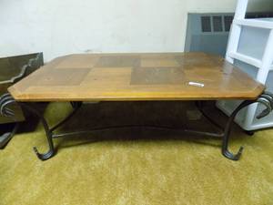 lot 5481 image: Coffee Table