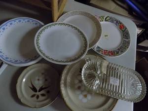 lot 5518 image: Vintage Dishes