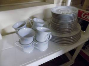 lot 5604 image: China Serving for Six