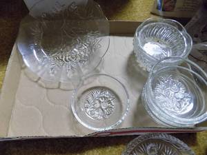 lot 5621 image: Vintage Glass Lot