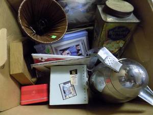 lot 5622 image: Misc. Houseware Lot