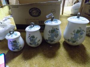 lot 5625 image: Canisters (5 ea)