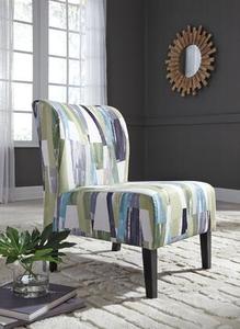 lot 4672 image: Signature Design by Ashley Triptis Accent Chair